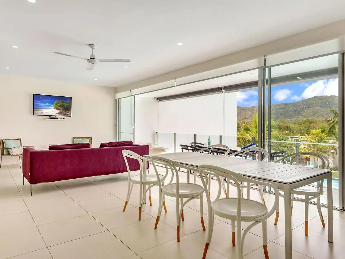 Pool 54 Apartment Port Douglas